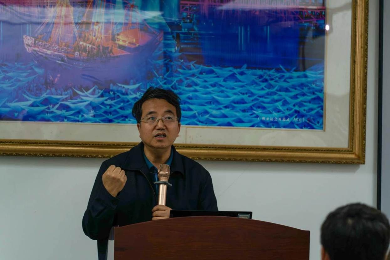 书记讲话 李开阳摄